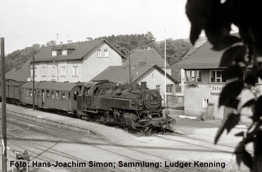 Typisch für die Müglitztalbahn war auch die BR 86 mit Scherenbremse, hier 86 608 vom Bw Pirna im Bahnhof Dohna/Sa. Foto: Hans-Joachim Simon (Sammlung Ludger Kenning)